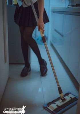 年轻丰满的继母3免费